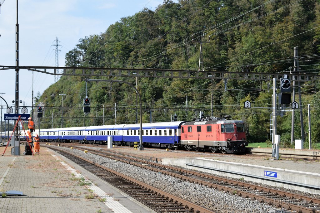 8799-0020-051023.jpg - SBB-CFF Re 4/4'' 11164 (Re 420.164-6)  (Re 91 85 4 420 164-6 CH-SBB) / Ziegelbrücke 5.10.2023
