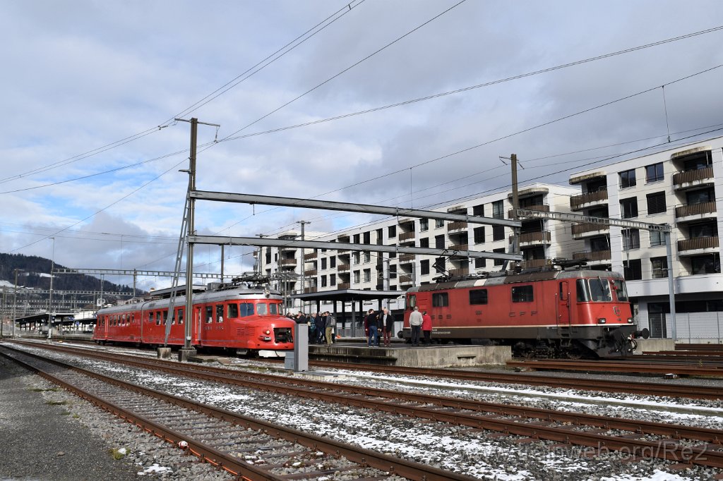 8885-0027-261123.jpg - SBB-CFF RAe 4/8 1021 / 94 85 1 591 021-4 (RAe 94 85 0 591 021-6 CH-SBB) + SBB-CFF Re 4/4'' 11164 (Re 420.164-6)  (Re 91 85 4 420 164-6 CH-SBB) / Wattwil 26.11.2023