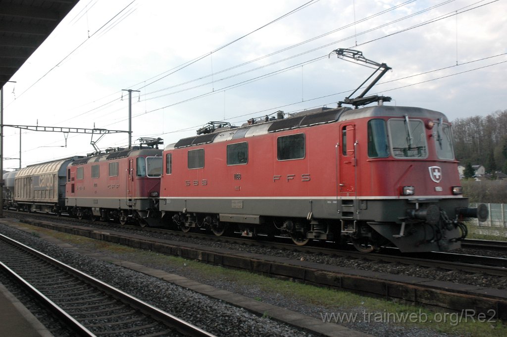 2768-0032-180413.jpg - SBB-CFF Re 4/4'' 11168 + SBB-CFF Re 4/4'' 11233 / Killwangen-Spreitenbach 18.4.2013