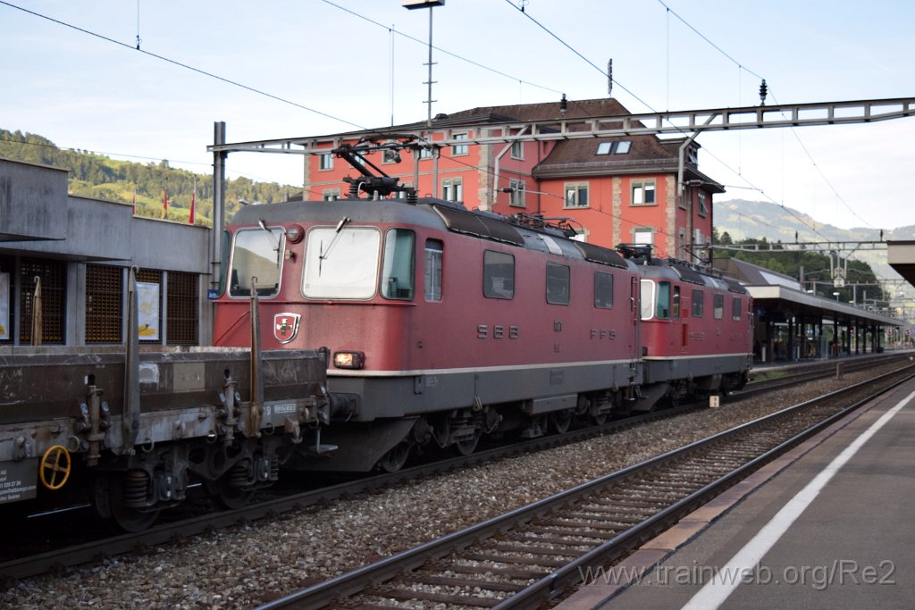 3659-0012-270815.jpg - SBB-CFF Re 4/4'' 11327 + SBB-CFF Re 4/4'' 11171 / Arth-Goldau 27.8.2015
