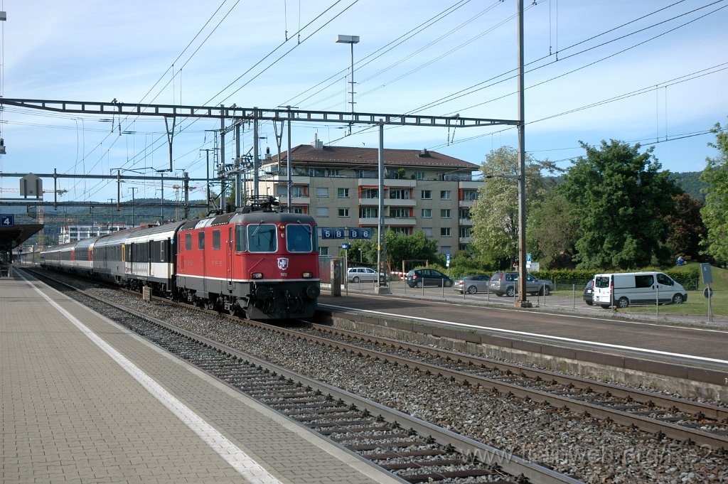 2402-0031-170512.jpg - SBB-CFF Re 4/4'' 11172 / Dietikon 17.5.2012
