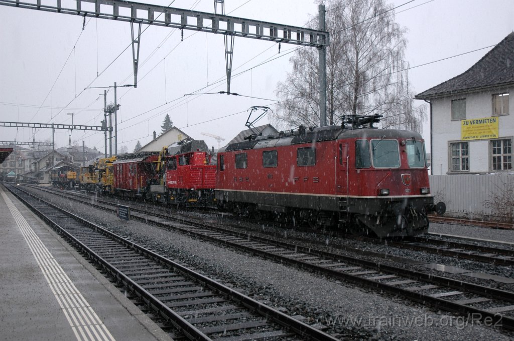 2332-0019-080312.jpg - SBB-CFF Ref 4/4'' 11173 + SBB-CFF Tm 234.214-5 + SBB-CFF Xs 99 85 9548 756-7 ''Montagewagen'' + SBB-CFF XTmass 99 85 9236 061-9 / Hinwil 8.3.2012