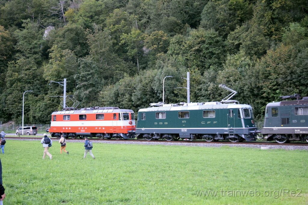 9369-0017-140924.jpg - DSF / SBB-CFF Re 4/4'' 11173 (Re 91 85 4 420 173-7 CH-DSF) + DSF / SBB-CFF Re 4/4'' 11141 (Re 91 85 4 420 141-4 CH-DSF) / Aeussere Klus 14.9.2024