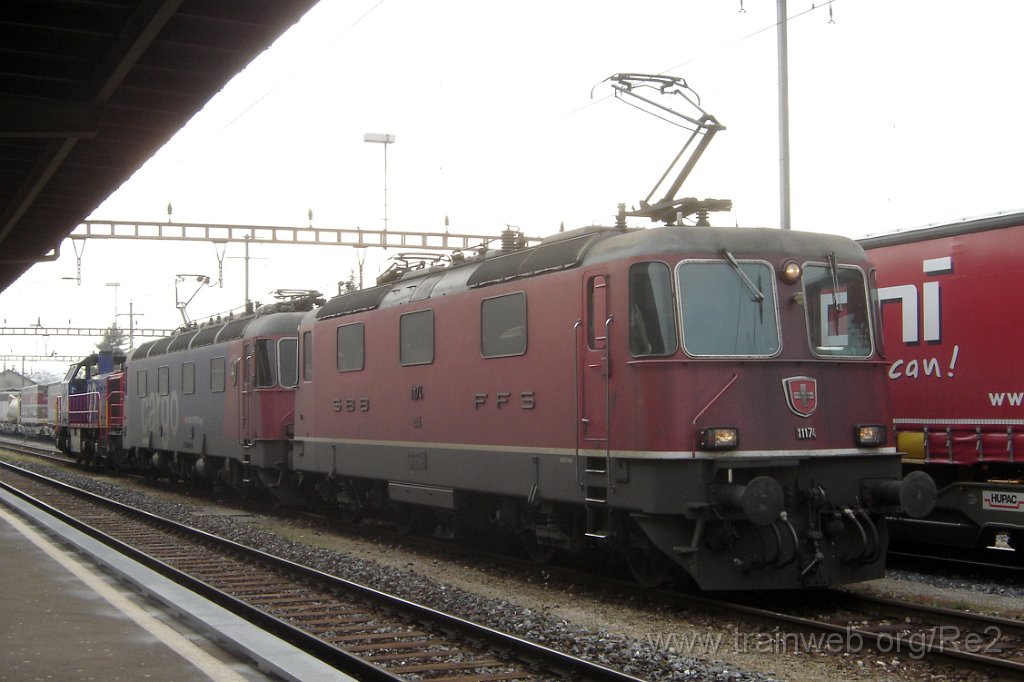 1303-0036-310307.jpg - SBB-CFF Ref 4/4'' 11174 + SBBC Re 620.061-2 ''Gampel-Steg'' + SBBC Am 843.054-8 / Mendrisio 31.3.2007