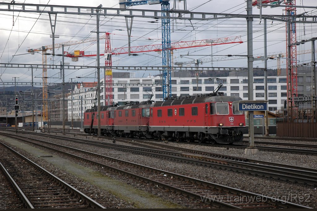 2744-0010-120413.jpg - SBB-CFF Re 6/6 11640 ''Münchenstein'' + SBB-CFF Re 4/4'' 11174 + SBB-CFF Re 6/6 11606 ''Turgi'' / Dietikon 12.4.2013