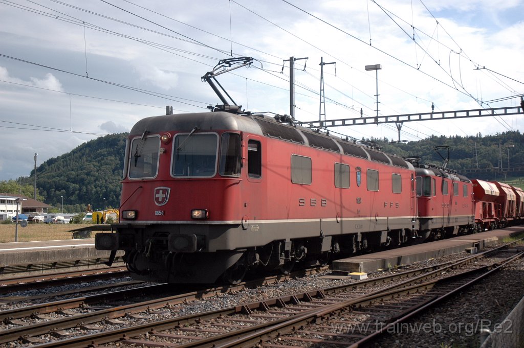 2503-0013-190712.jpg - SBB-CFF Re 6/6 11654 ''Villeneuve'' + SBB-CFF Re 4/4'' 11180 / Hüntwangen-Wil 19.7.2012