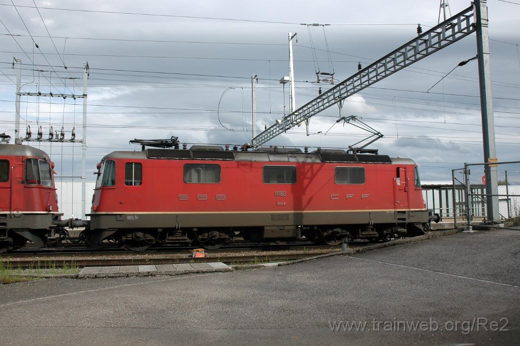 2504-0009-190712.jpg - SBB-CFF Re 4/4'' 11180 / Hüntwangen-Wil 19.7.2012