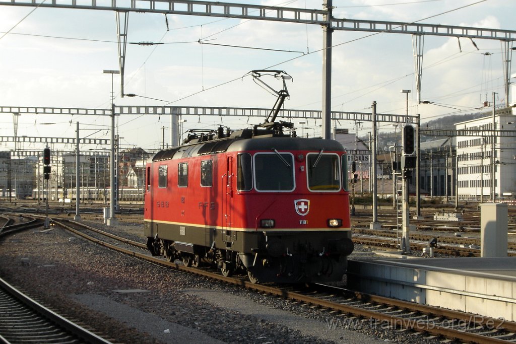 1022-0046-190305.jpg - SBB-CFF Re 4/4'' 11181 / Zürich HB 19.3.2005