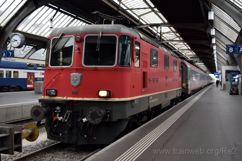 5756-0025-250919.jpg - SBB-CFF Re 4/4'' 11181 (Re 420.181-0)  (Re 91 85 4 420 181-0 CH-SBB) / Zürich HB 25.9.2019