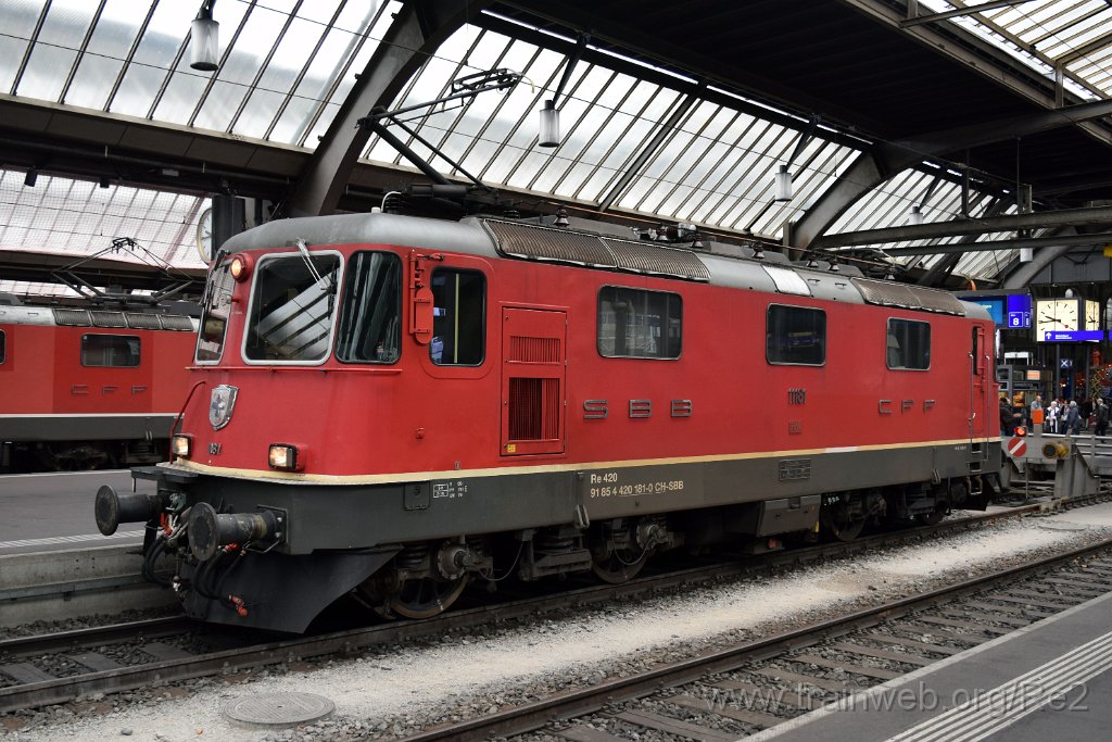 5756-0030-250919.jpg - SBB-CFF Re 4/4'' 11181 (Re 420.181-0)  (Re 91 85 4 420 181-0 CH-SBB) / Zürich HB 25.9.2019
