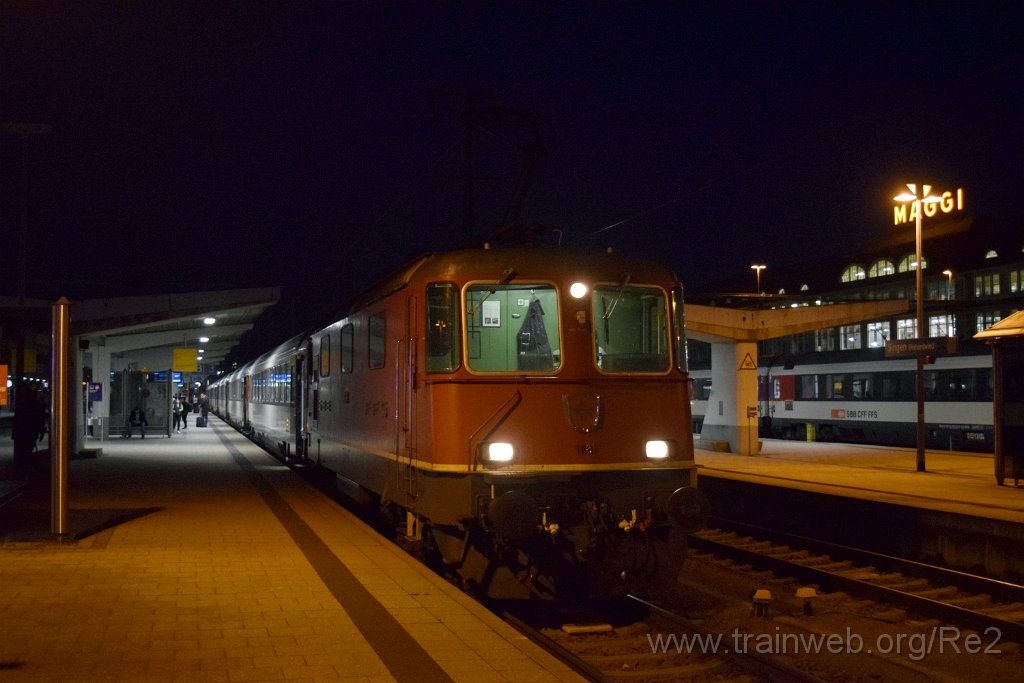 7936-0019-250322.jpg - SBB-CFF Re 4/4'' 11181 (Re 420.181-0)  (Re 91 85 4 420 181-0 CH-SBB) / Singen (Htw) 25.3.2022