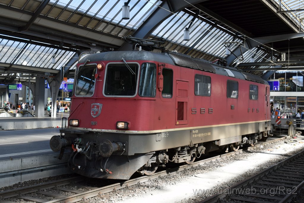 8767-0049-160923.jpg - SBB-CFF Re 4/4'' 11181 (Re 420.181-0)  (Re 91 85 4 420 181-0 CH-SBB) / Zürich HB 16.9.2023