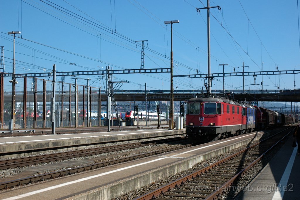 3273-0026-230914.jpg - SBB-CFF Re 4/4'' 11183 + SBBC Re 420.178-6 + SBB-CFF Am 843.019-1 / Zürich-Altstetten 23.9.2014