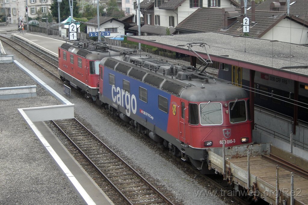 1129-0044-161105.jpg - SBBC Re 620.065-3 ''Ziegelbrücke'' + SBB-CFF Ref 4/4'' 11184 / Hinwil 16.11.2005