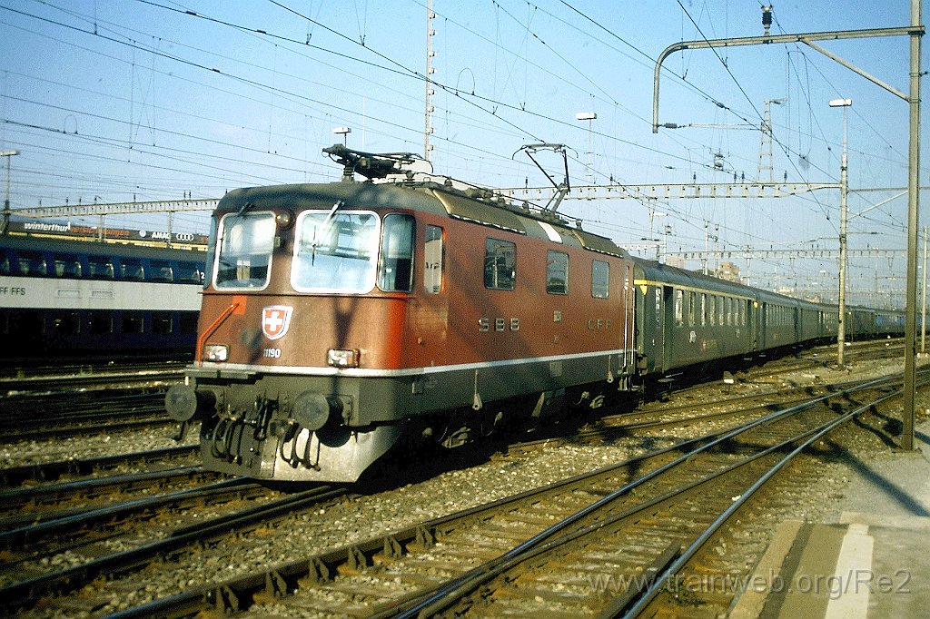 0660-0024.jpg - SBB-CFF Re 4/4'' 11190 / Zürich HB 19.4.1997