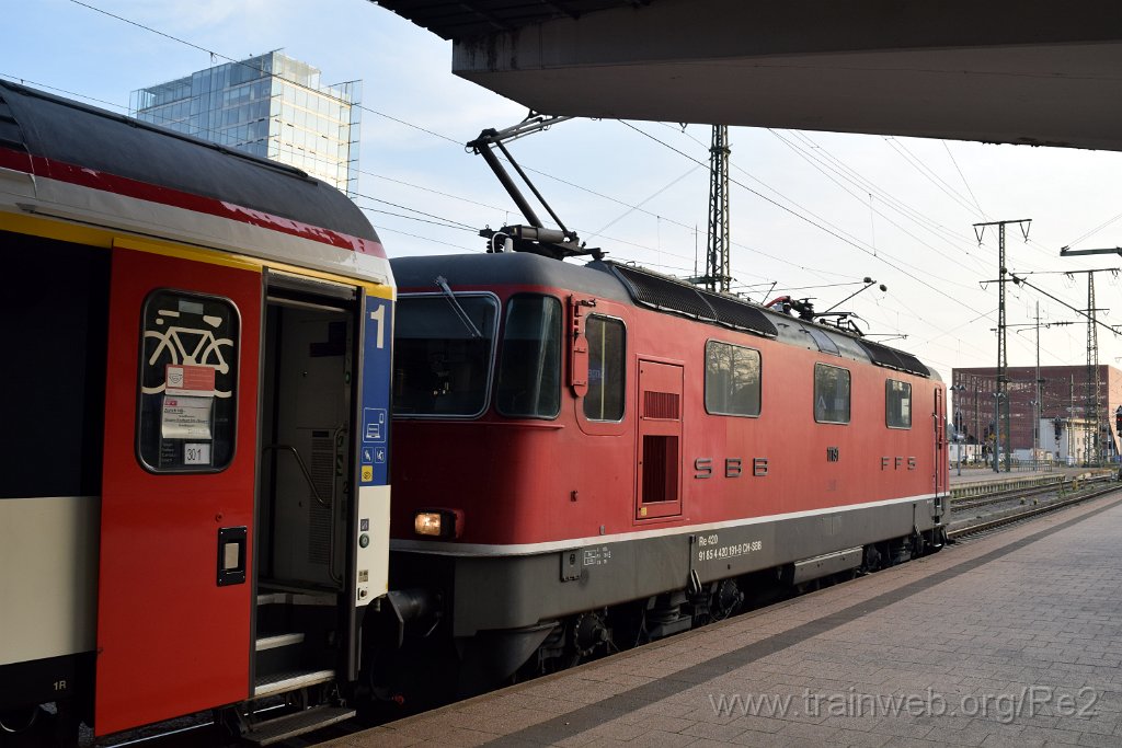 7987-0034-140422.jpg - SBB-CFF Re 4/4'' 11191 (Re 420.191-9)  (Re 91 85 4 420 191-9 CH-SBB) / Singen (Htw) 14.4.2022