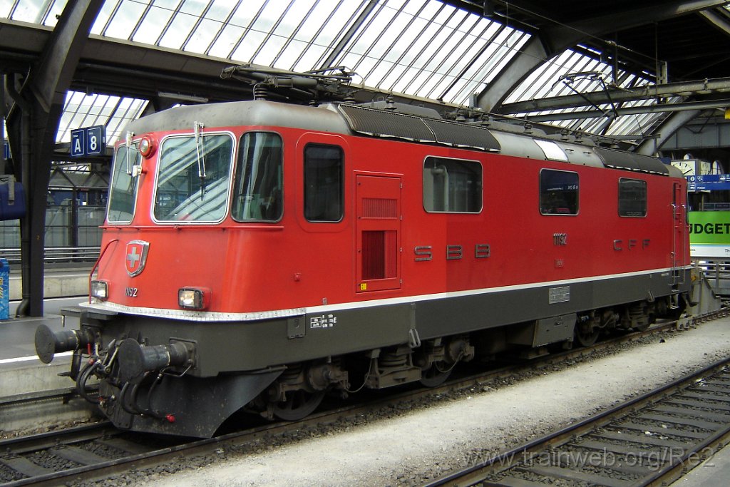 1196-0013-250606.jpg - SBB-CFF Re 4/4'' 11192 / Zürich HB 25.6.2006