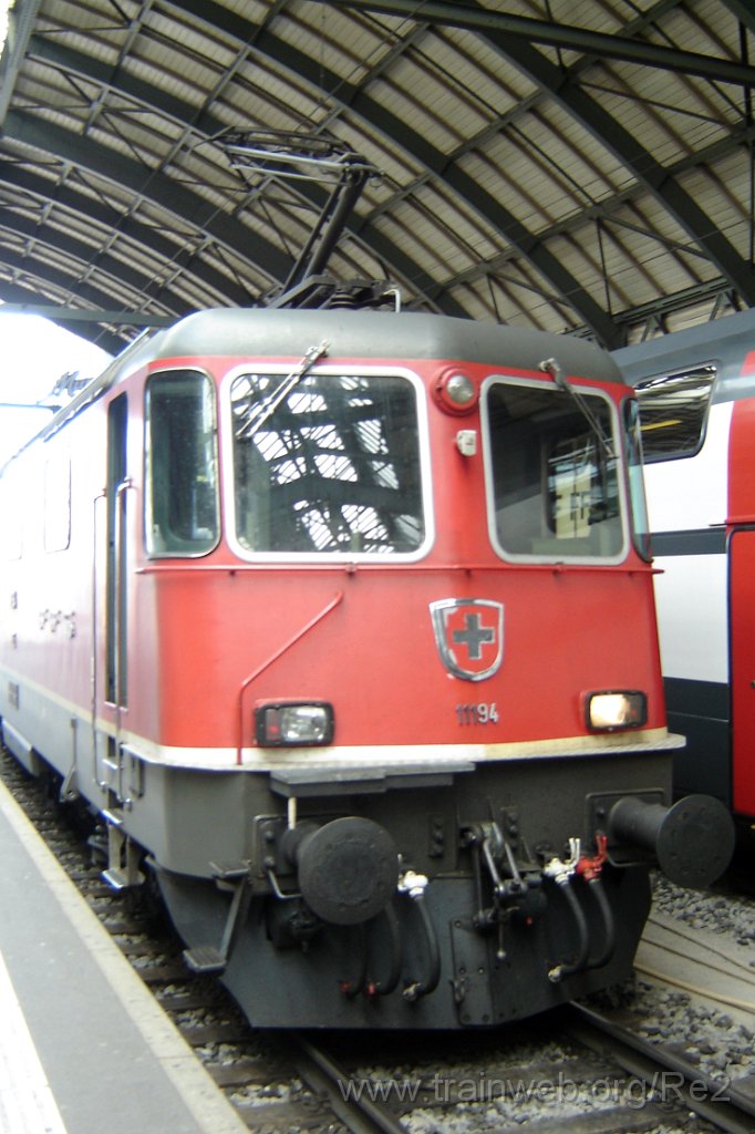 1467-0017-200408.jpg - SBB-CFF Re 4/4'' 11194 / St.Gallen HB 20.4.2008