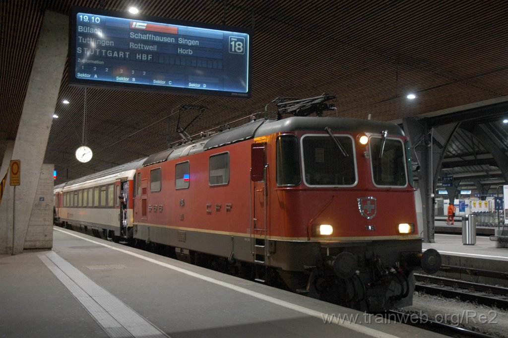 2062-0043-080211.jpg - SBB-CFF Re 4/4'' 11194 / Zürich HB 8.2.2011