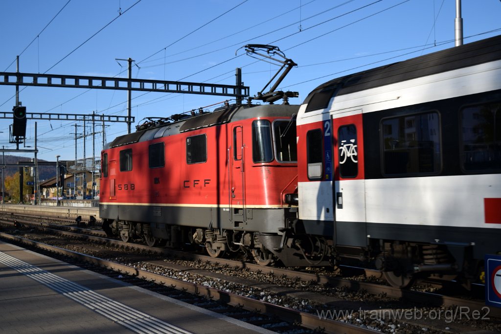 3769-0002-121115.jpg - SBB-CFF Re 4/4'' 11194 / Liestal 12.11.2015