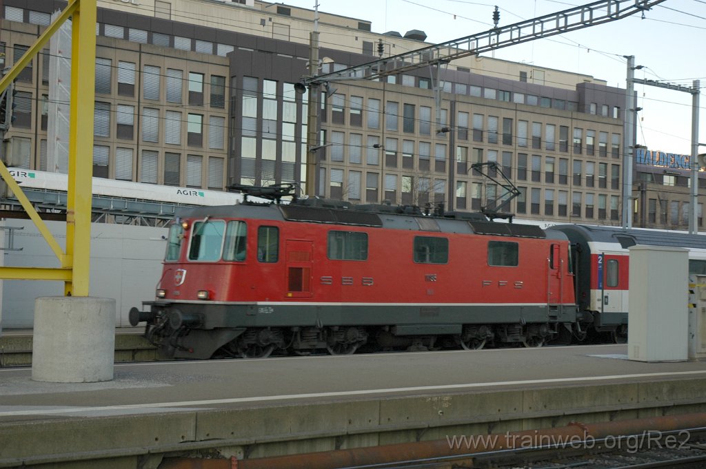 2061-0021-070211.jpg - SBB-CFF Re 4/4'' 11195 / Zürich HB 7.2.2011
