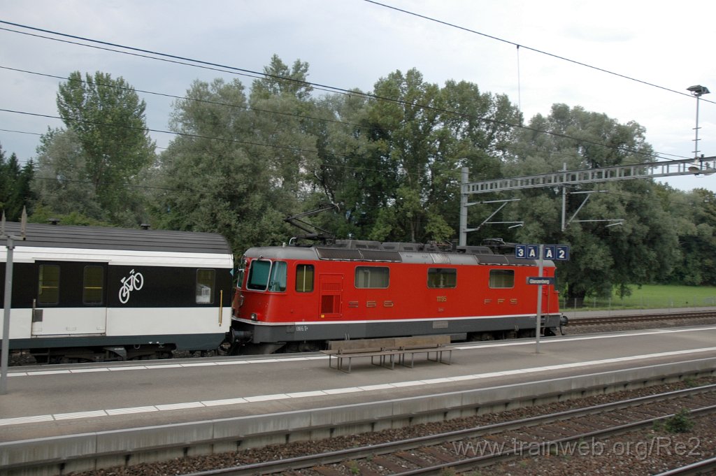 2511-0021-250712.jpg - SBB-CFF Re 4/4'' 11195 / Glanzenberg 25.7.2012