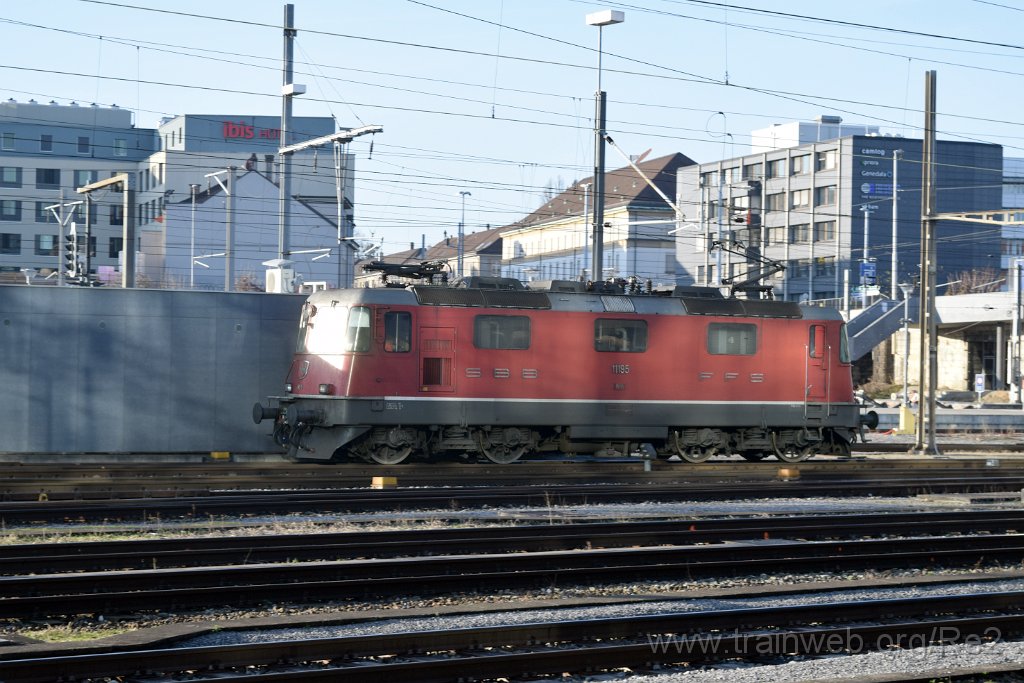 3808-0046-251215.jpg - SBB-CFF Re 4/4'' 11195 / Basel 25.12.2015