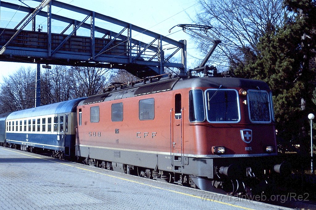 0269-0006.jpg - SBB-CFF Re 4/4'' 11196 / Bregenz Hbf 27.1.1990