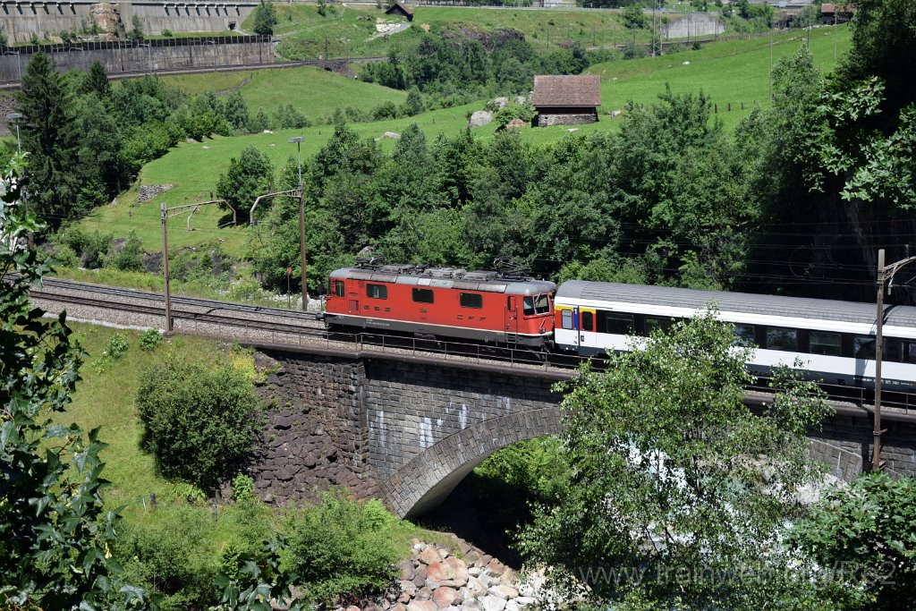 3975-0026-070716.jpg - SBB-CFF Re 4/4'' 11196 (Re 420.196-8)  / Wassen 7.7.2016