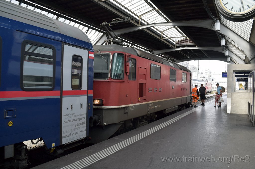 9708-0021-040525.jpg - SBB-CFF Re 4/4'' 11196 (Re 420.196-8)  / Zürich HB 4.5.2025