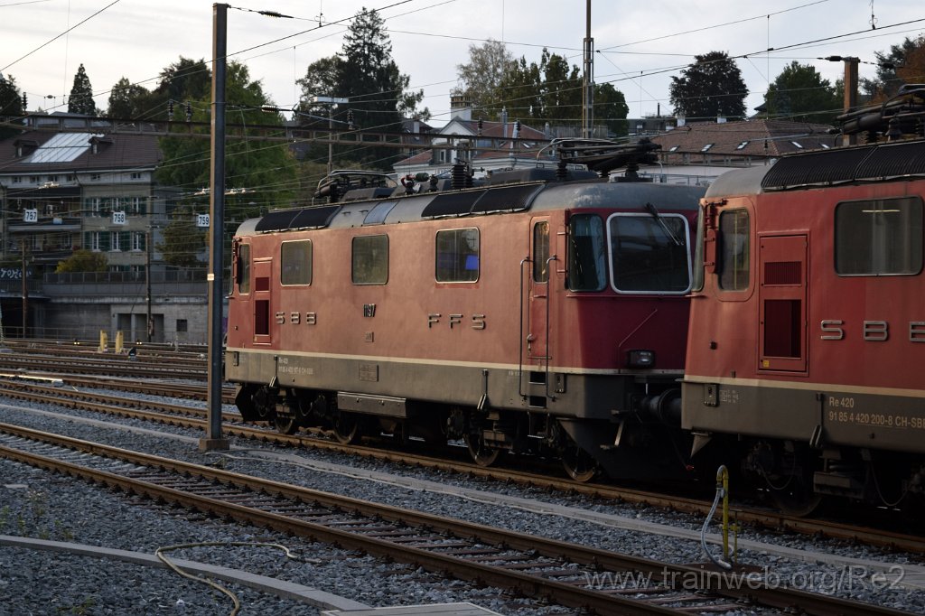 7797-0031-181021.jpg - SBB-CFF Re 4/4'' 11197 (Re 420.197-6)  (Re 91 85 4 420 197-6 CH-SBB) / Bern HB 18.10.2021