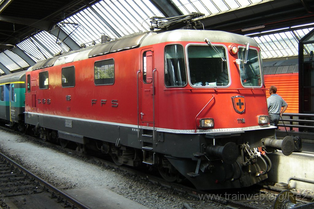 1370-0031-180807.jpg - SBB-CFF Re 4/4'' 11198 / Zürich HB 18.8.2007