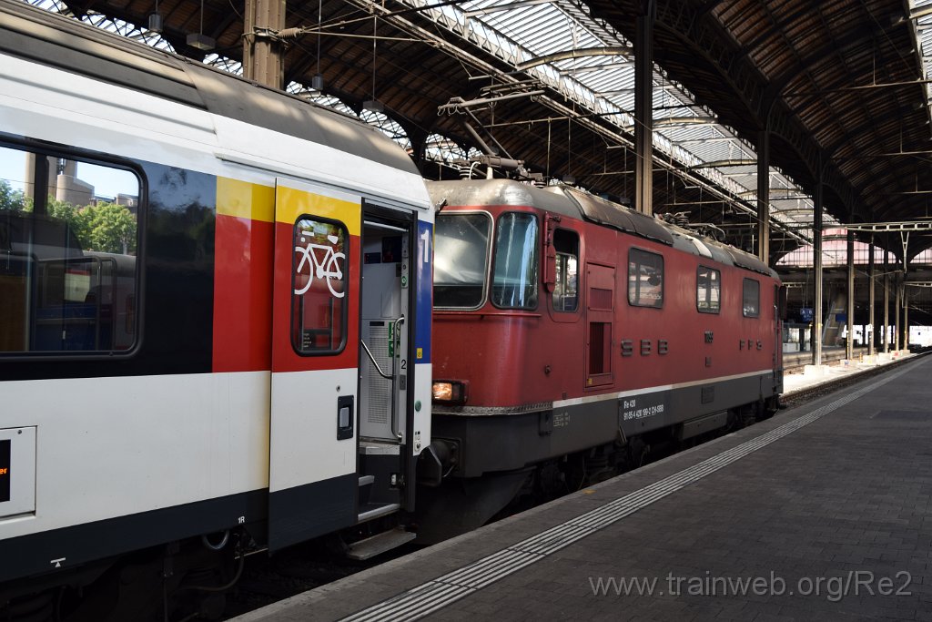3996-0029-100716.jpg - SBB-CFF Re 4/4'' 11199 (Re 420.199-2)  (Re 91 85 4 420 199-2 CH-SBB) / Basel 10.7.2016