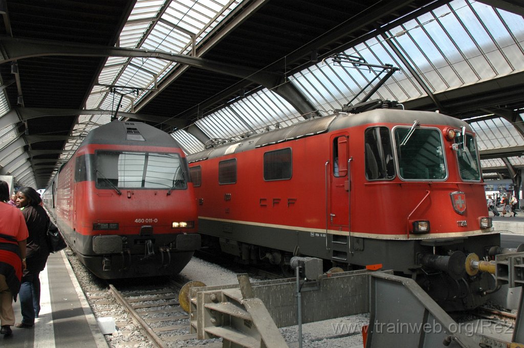 2156-0008-310711.jpg - SBB-CFF Re 4/4'' 11200 + SBB-CFF Re 460.011-0 ''Léman'' / Zürich HB 31.7.2011
