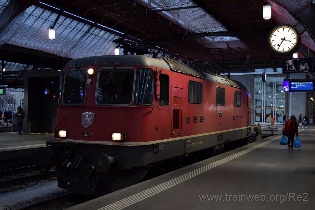 7249-0027-291220.jpg - SBB-CFF Re 4/4'' 11200 (Re 420.200-8)  (Re 91 85 4 420 200-8 CH-SBB) / Zürich HB 29.12.2020