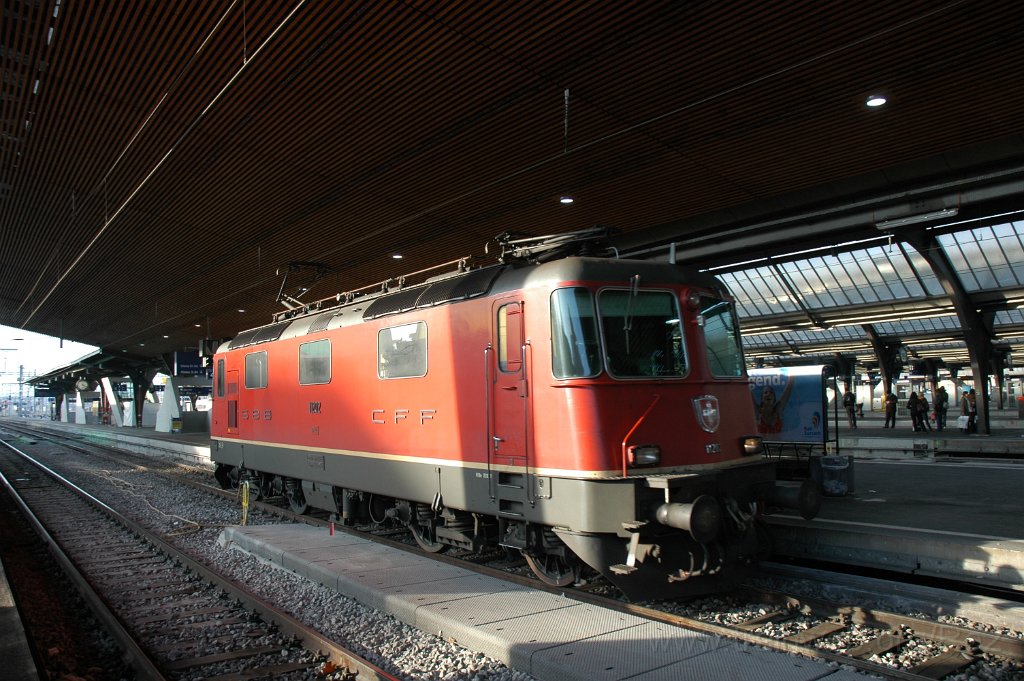 1618-0024-210209.jpg - Re 4/4" 11202 / Zürich HB 21.2.2009