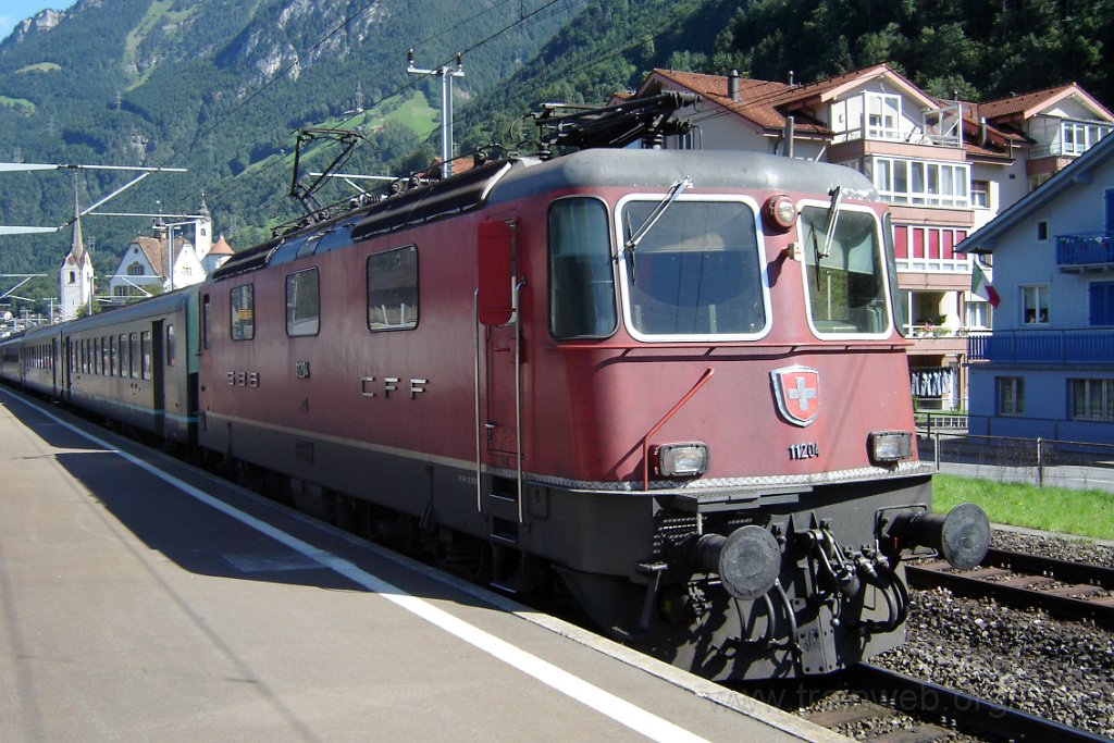 1215-0006-310806.jpg - Re 4/4" 11204 / Flüelen 31.8.2006