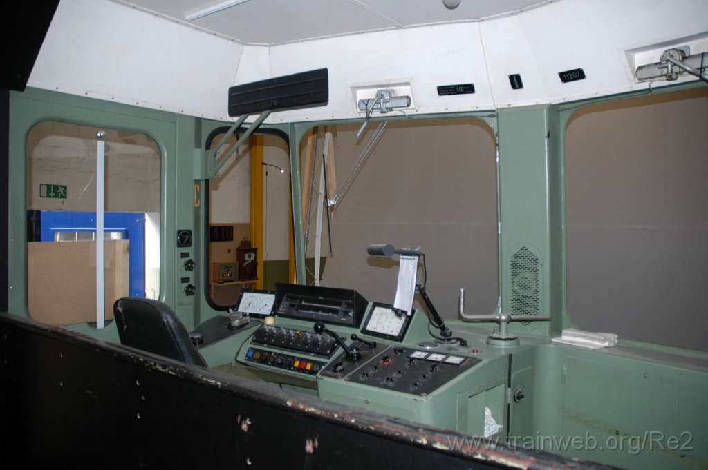 3520-0021-200315.jpg - SBB-CFF Re 4/4'' 11207 / Deisswil (Bernapark) 20.3.2015