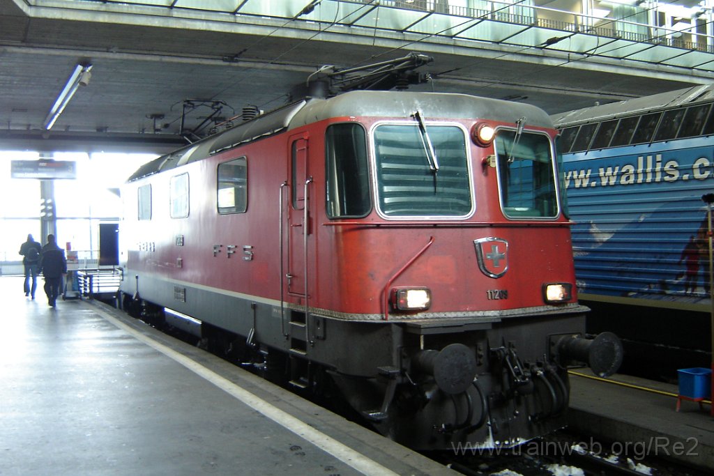 1012-0047-160205.jpg - SBB-CFF Re 4/4'' 11209 / Luzern 16.2.2005