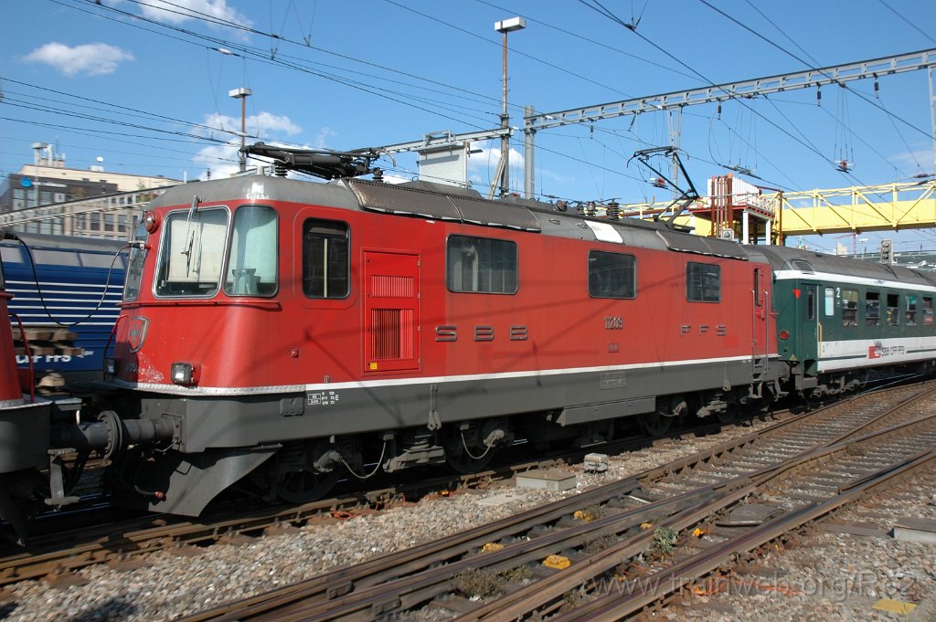 2138-0046-210611.jpg - SBB-CFF Re 4/4'' 11209 / Zürich HB 21.6.2011