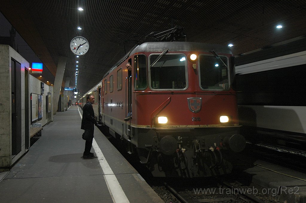 2063-0026-100211.jpg - SBB-CFF Re 4/4'' 11210 / Zürich HB 10.2.2011
