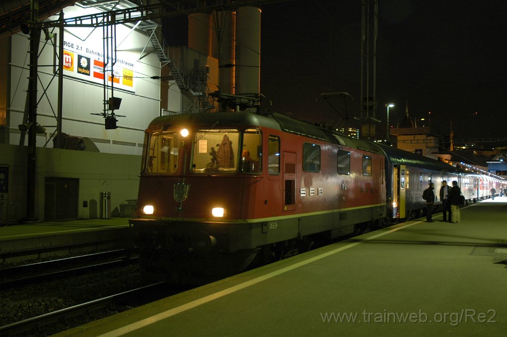 2080-0010-210311.jpg - SBB-CFF Re 4/4'' 11210 / Zürich HB 21.3.2011