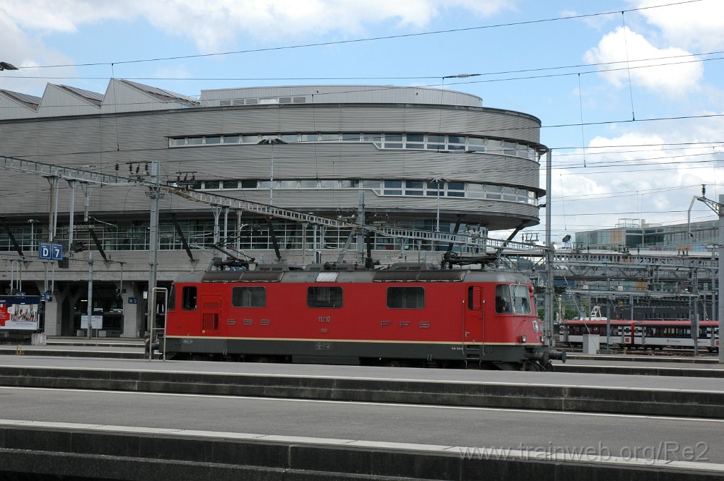 2560-0025-070812.jpg - SBB-CFF Re 4/4'' 11210 / Luzern 7.8.2012