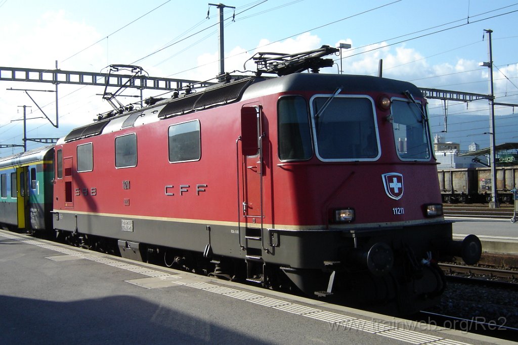 1368-0037-110807.jpg - SBB-CFF Re 4/4'' 11211 / Yverdon 11.8.2007