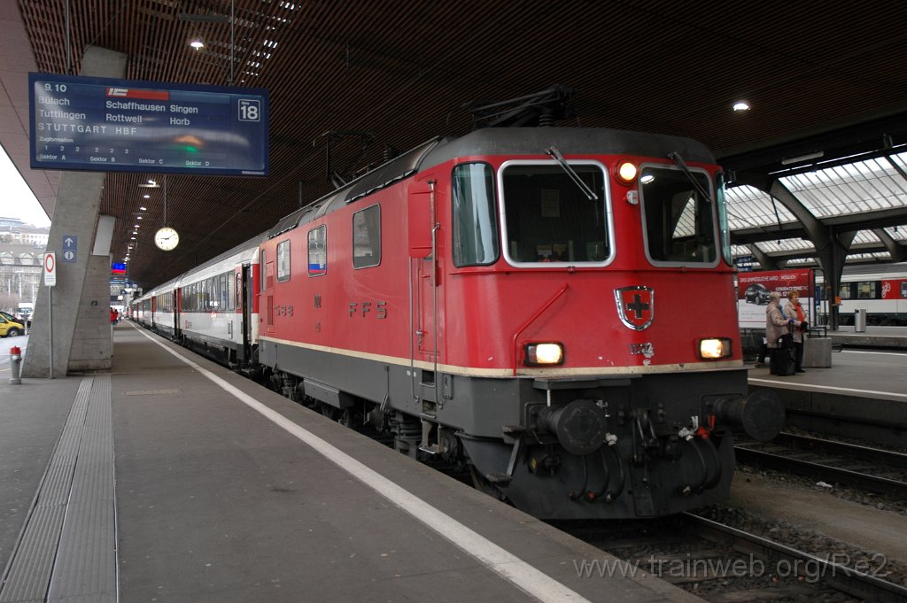2299-0003-190112.jpg - SBB-CFF Re 4/4'' 11212 / Zürich HB 19.1.2012