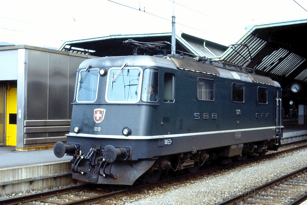 0339-0003-s.jpg - SBB-CFF Re 4/4'' 11213 / Zürich HB 27.4.1991