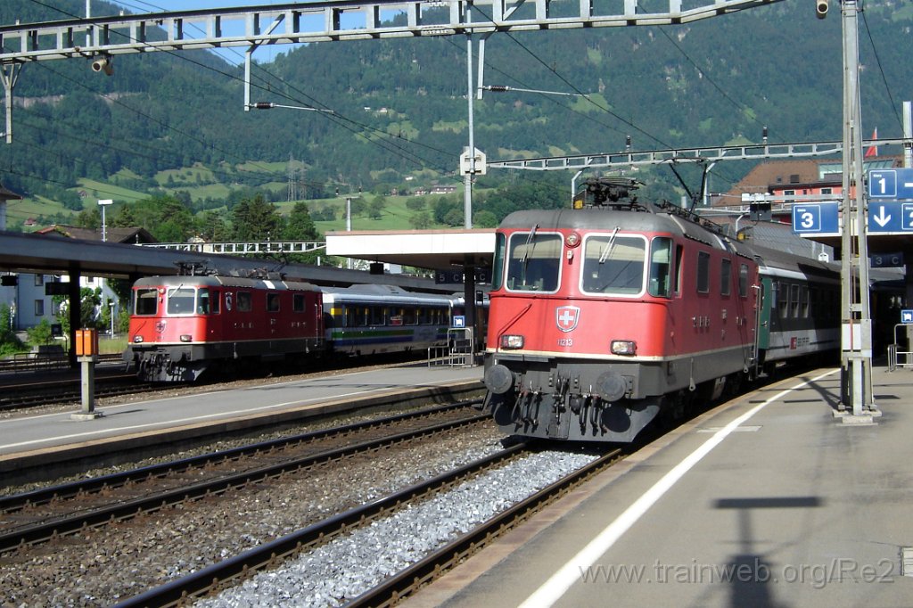 1190-0046-180606.jpg - SBB-CFF Re 4/4'' 11213 + SBB-CFF Re 4/4'' 11239 ''Porrentruy'' / Arth-Goldau 18.6.2006