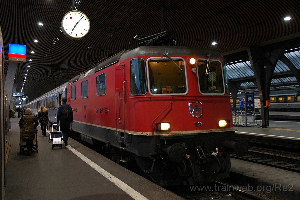 2015-0035-031110.jpg - SBB-CFF Re 4/4'' 11213 / Zürich HB 3.11.2010
