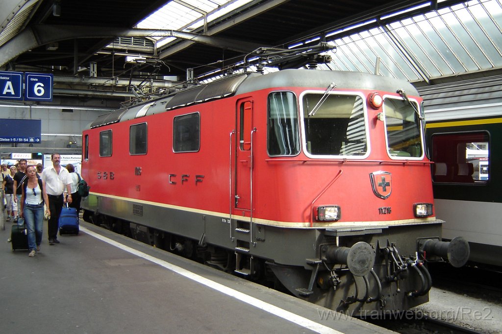 1195-0042-250606.jpg - SBB-CFF Re 4/4'' 11216 / Zürich HB 25.6.2006
