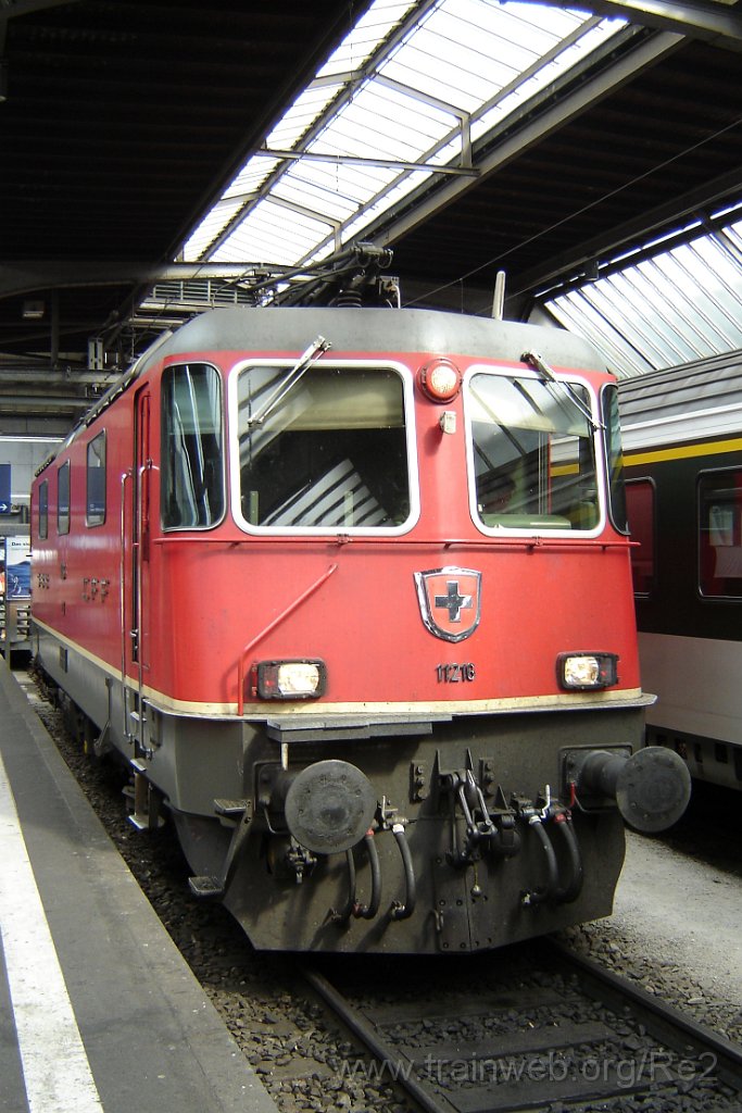 1195-0044-250606.jpg - SBB-CFF Re 4/4'' 11216 / Zürich HB 25.6.2006